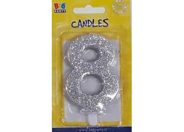 Candelina di cera  8 cm numero 8 di colore argento  con brillantini incorporati   pz 1