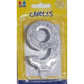 Candelina di cera  8 cm numero 9 di colore argento  con brillantini incorporati   pz 1