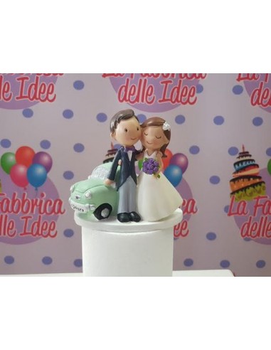 Personaggi per Torte: Sposini con automobile  / Cake Topper / STATUINA SPOSI CON MACCHINA per Matrimonio - L 12 cm x H 12 cm - 1