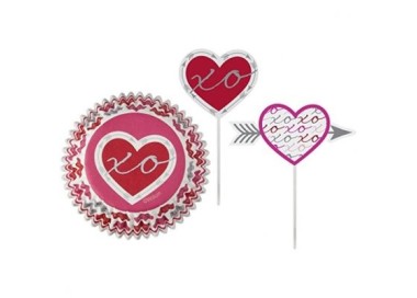 Set 24 pirottini diam 5 cm + 24 picks fantasia cuori WILTON