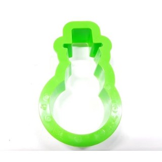 TAGLIAPASTA PUPAZZO DI NEVE   (NATALE)  IN PLASTICA 10 cm x 6 cm x 2 cm H - DECORA