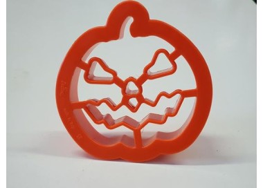 TAGLIAPASTA ZUCCA TENEBROSA  DI HALLOWEEN IN PLASTICA 8 cm x 8 cm x 2 cm H - DECORA
